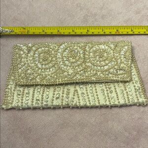 Vintage Cream Beaded Clutch